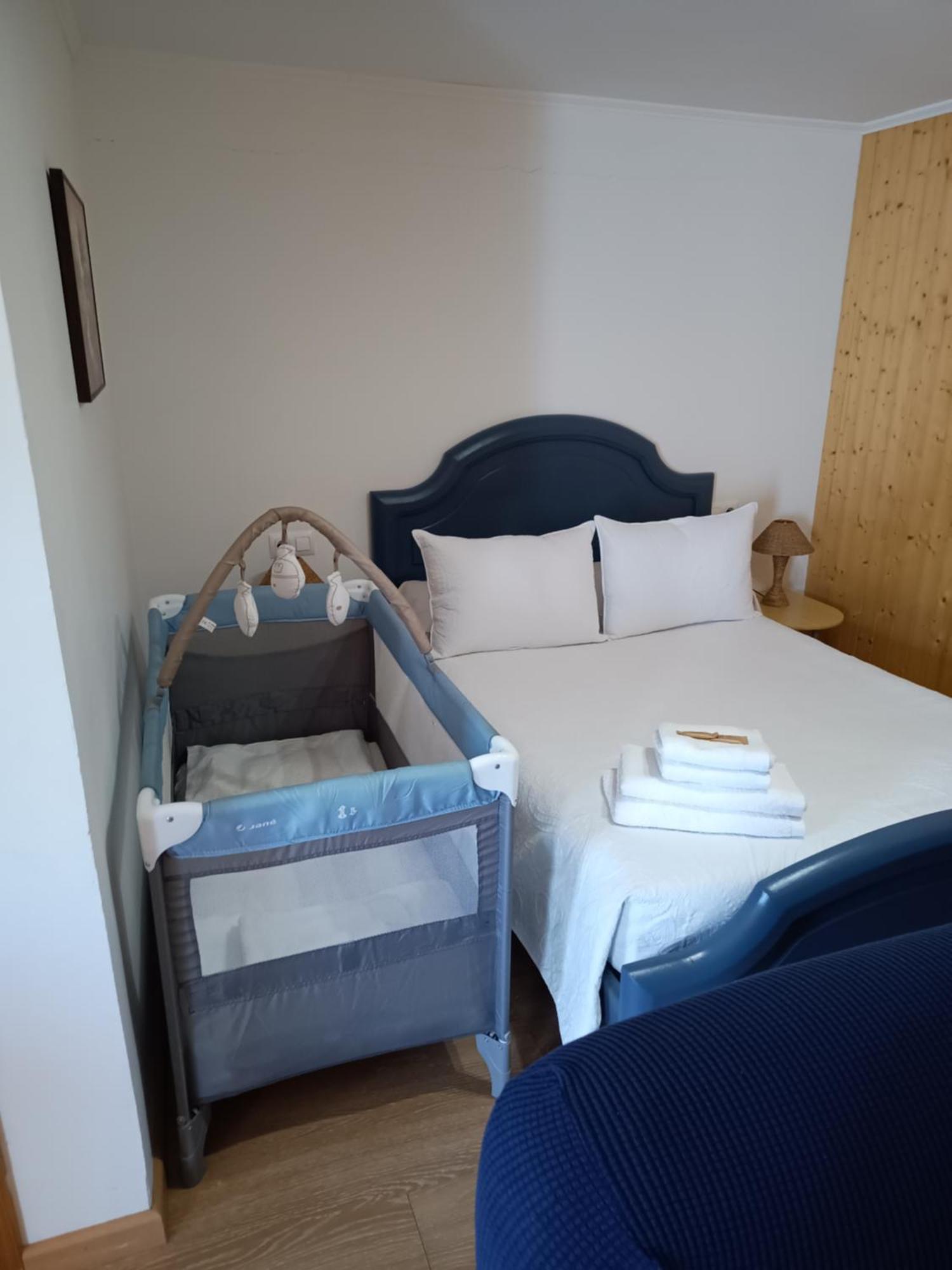 Apartamentos Playa De Seiruga マルピカ エクステリア 写真